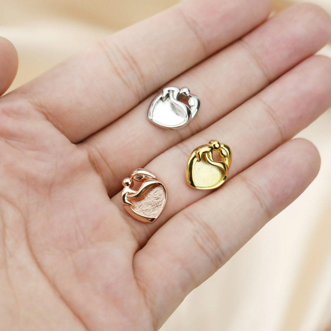 A Mother’s Love // Necklace